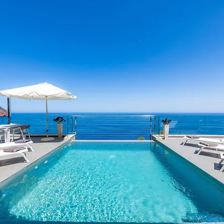 Ema Villa